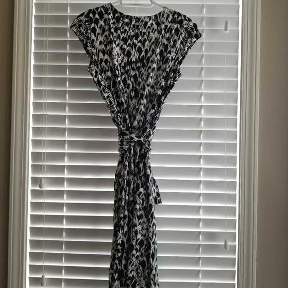SOLD - Black & white wrap dress - size small - Picture 2 of 3